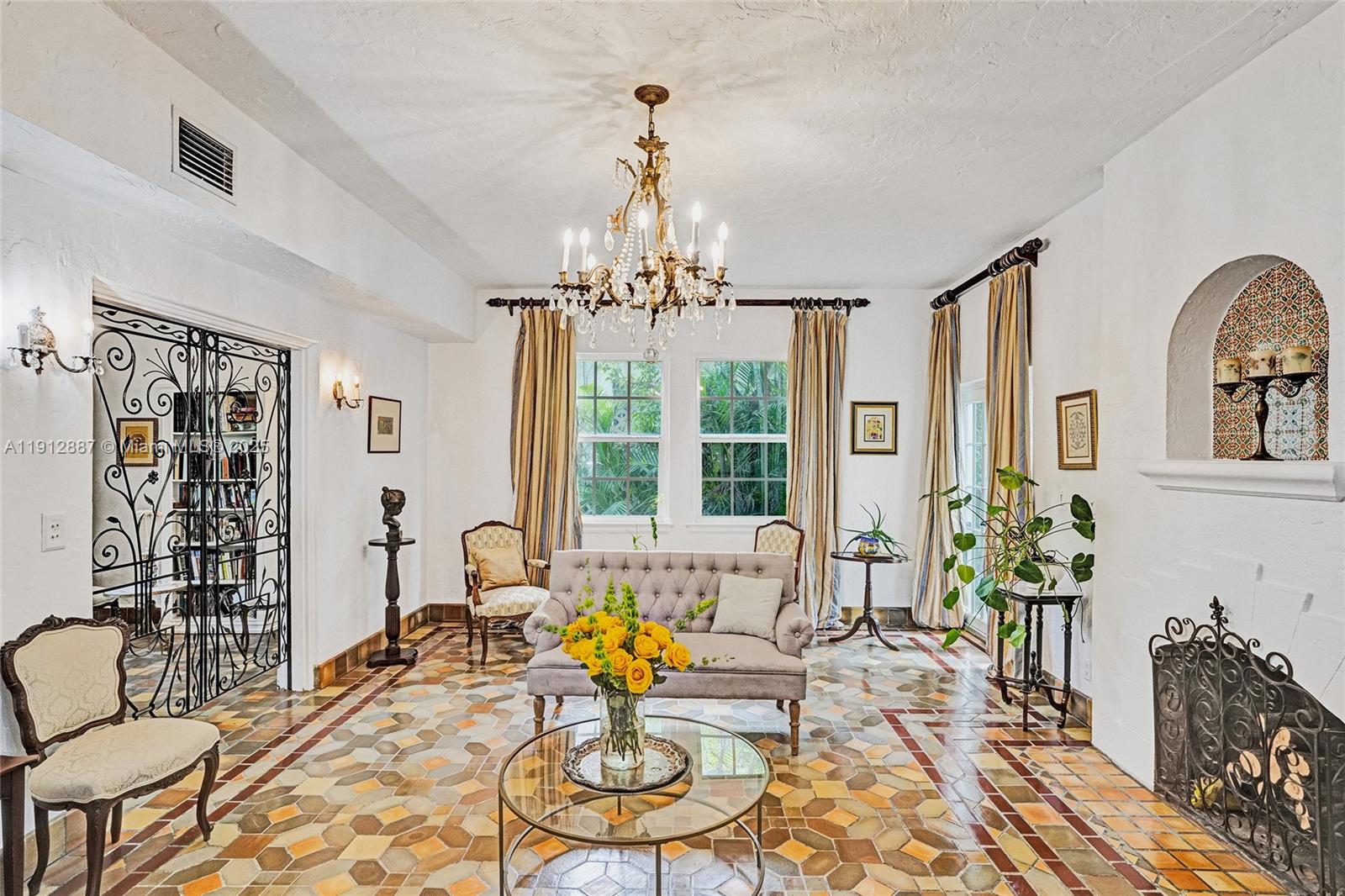 5252 La Gorce Dr Miami Beach, FL 33140