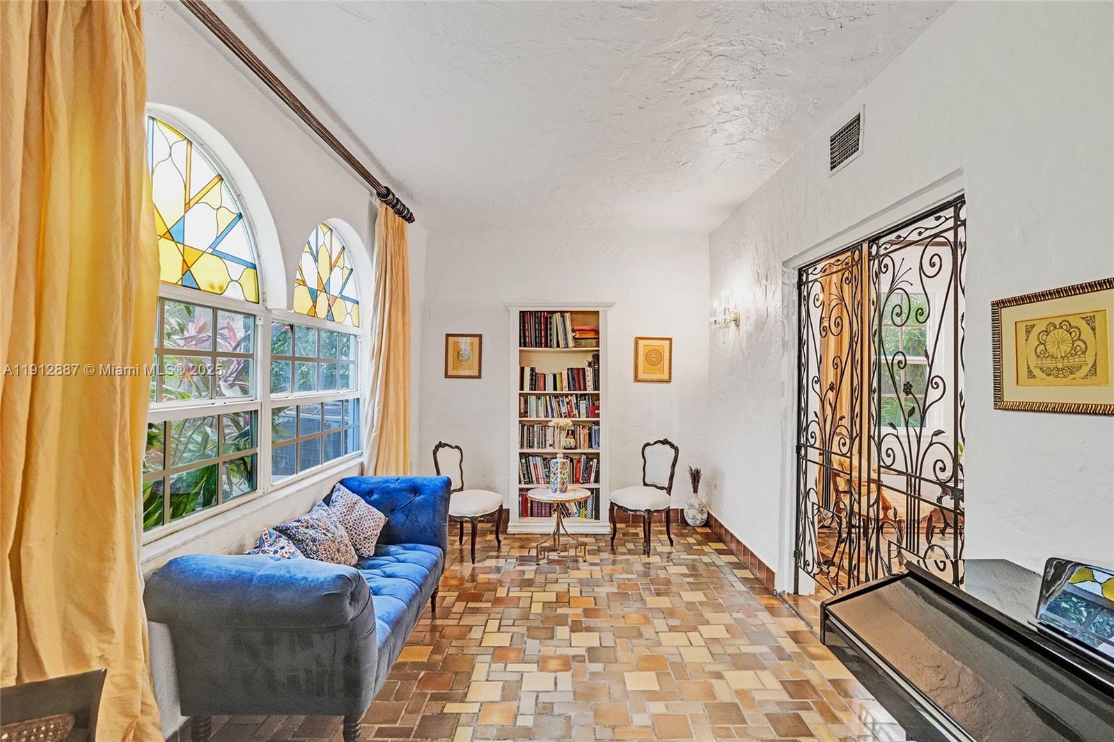 5252 La Gorce Dr Miami Beach, FL 33140