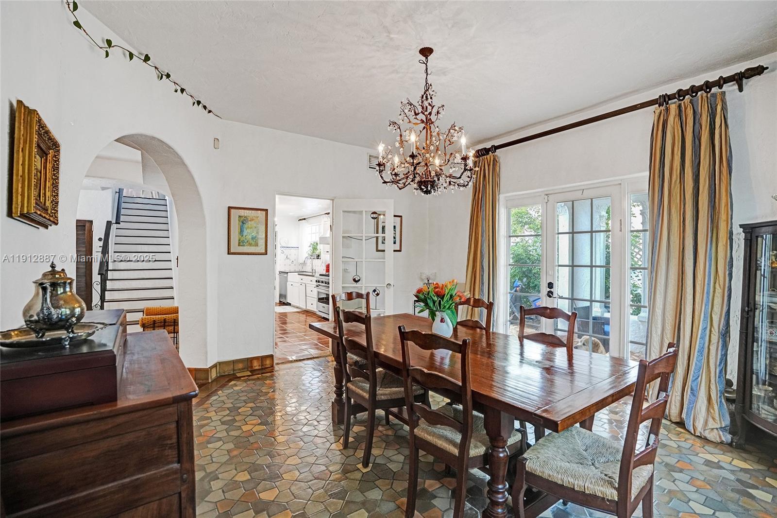 5252 La Gorce Dr Miami Beach, FL 33140