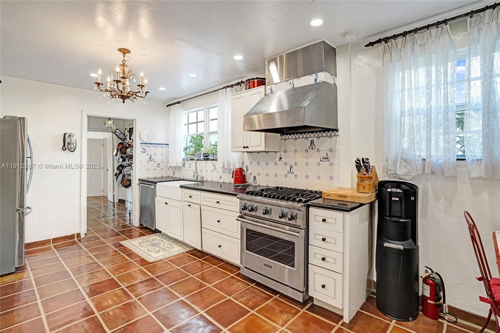 5252 La Gorce Dr Miami Beach, FL 33140