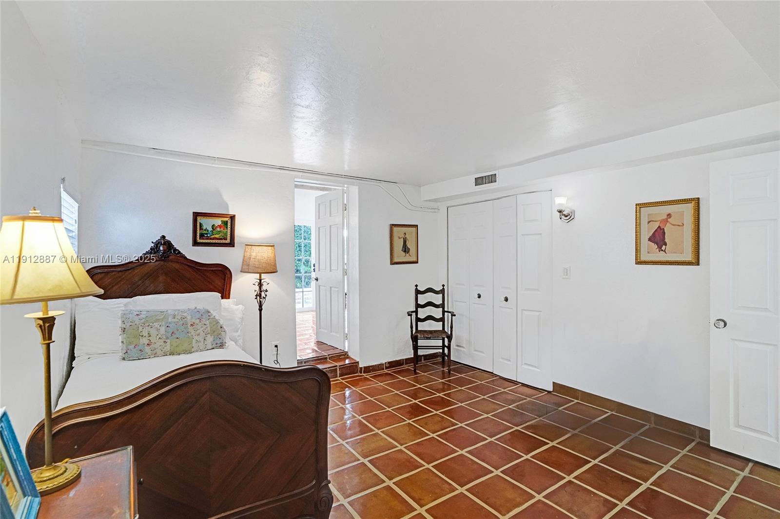 5252 La Gorce Dr Miami Beach, FL 33140