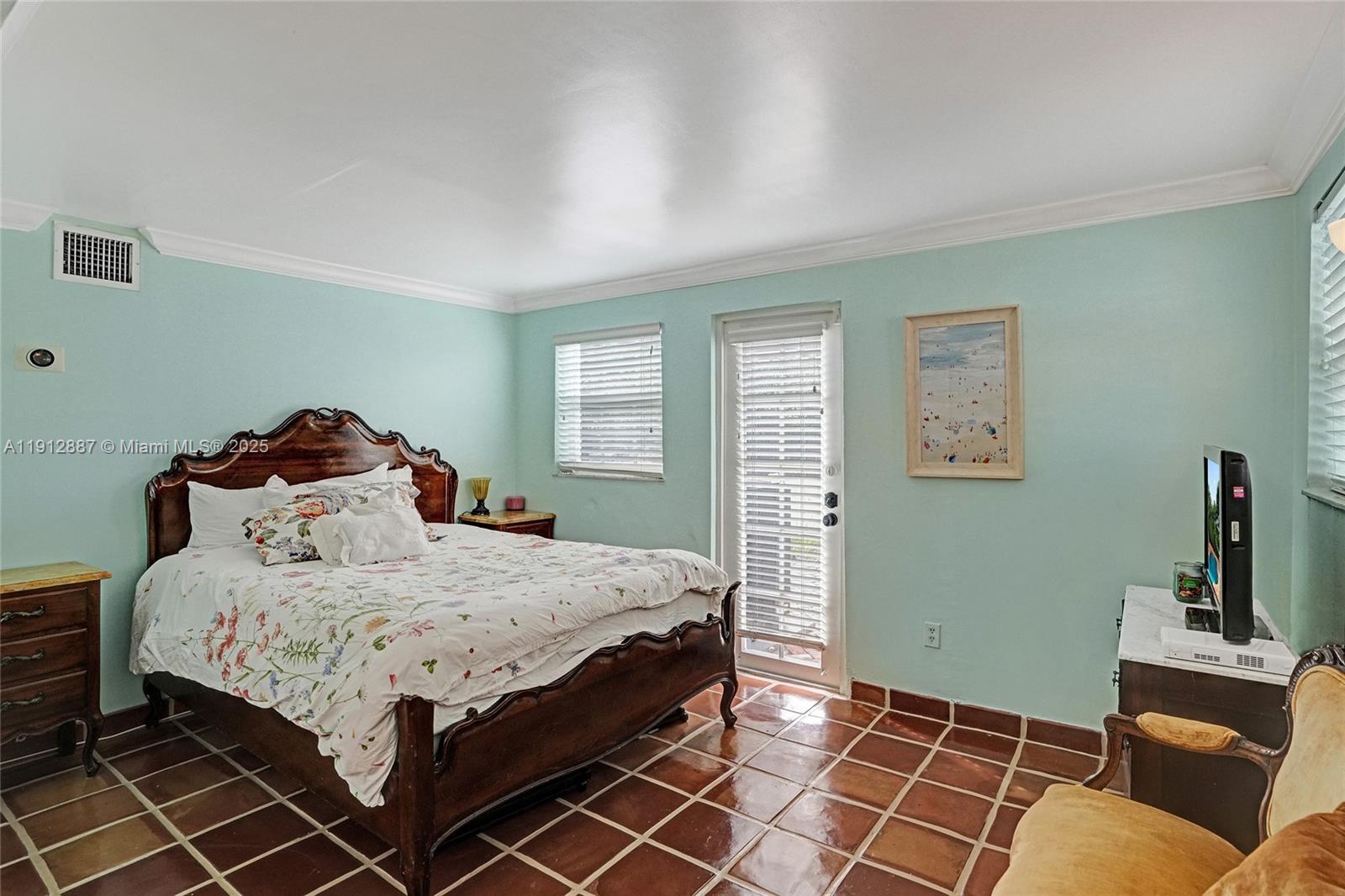 5252 La Gorce Dr Miami Beach, FL 33140