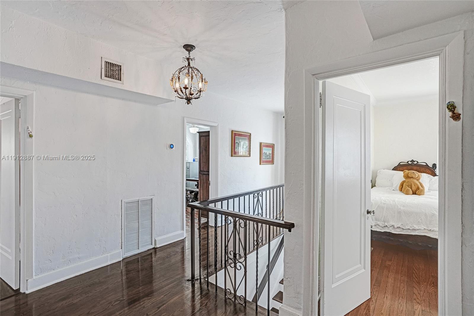 5252 La Gorce Dr Miami Beach, FL 33140