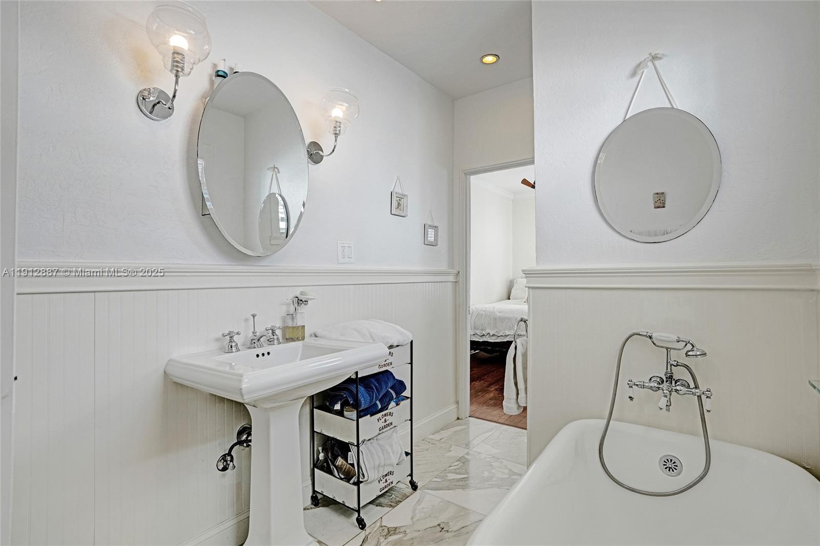 5252 La Gorce Dr Miami Beach, FL 33140