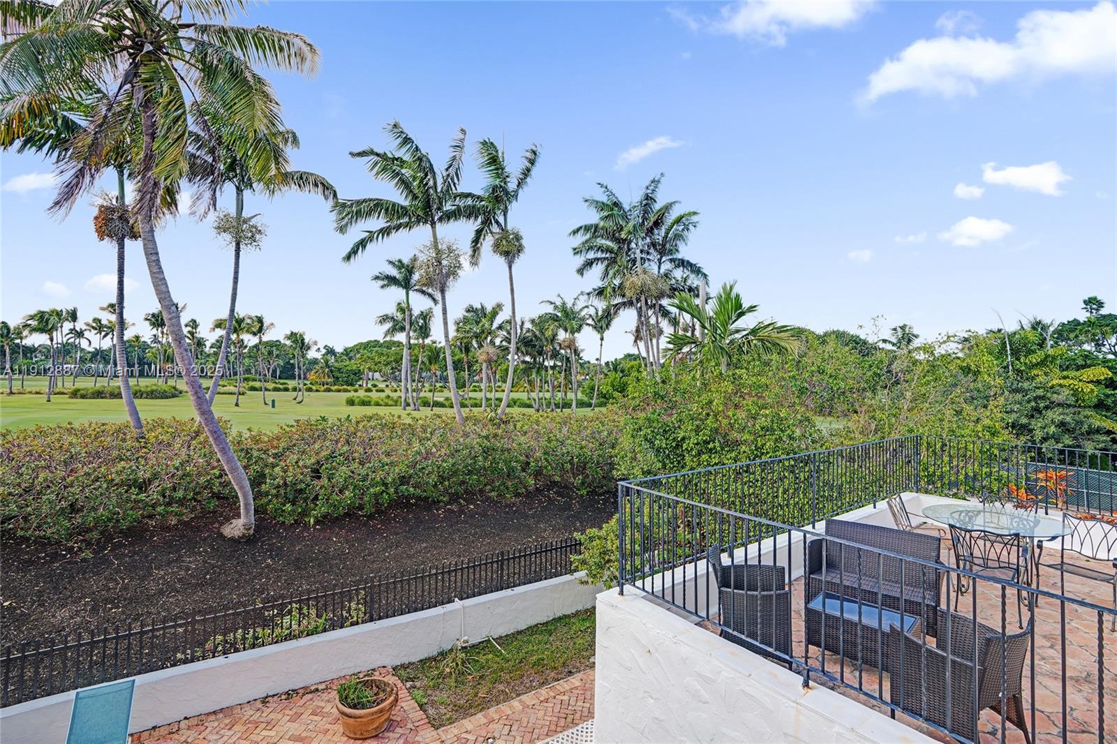 5252 La Gorce Dr Miami Beach, FL 33140