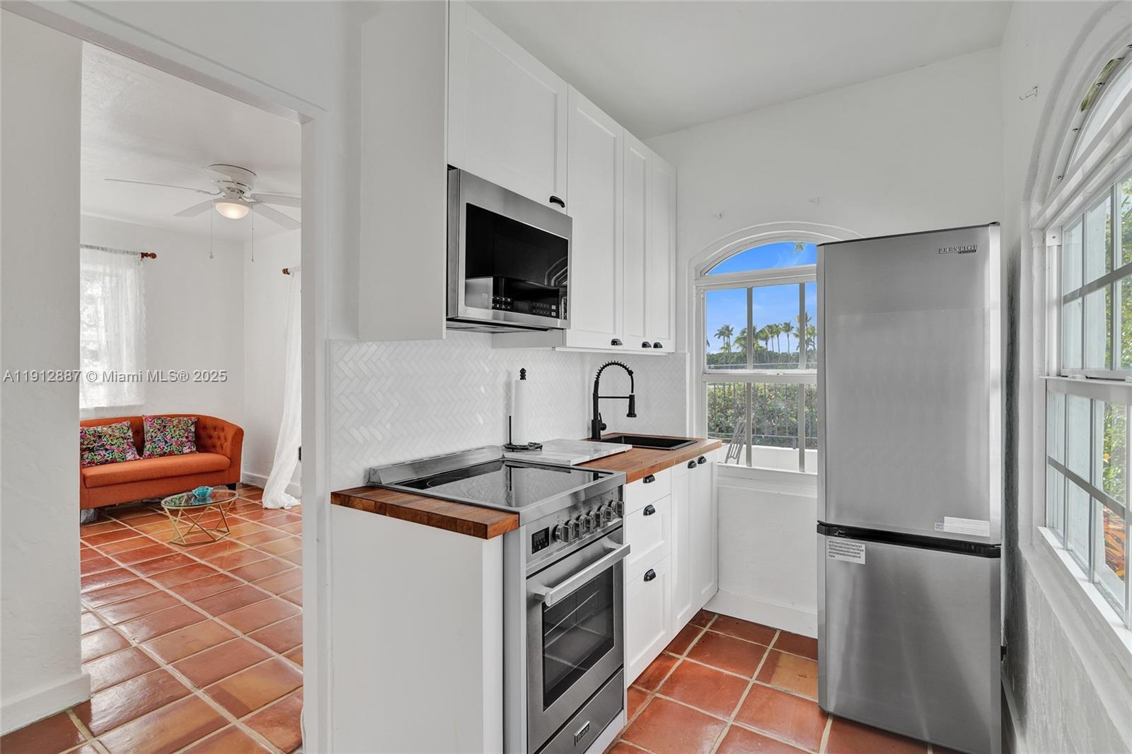 5252 La Gorce Dr Miami Beach, FL 33140