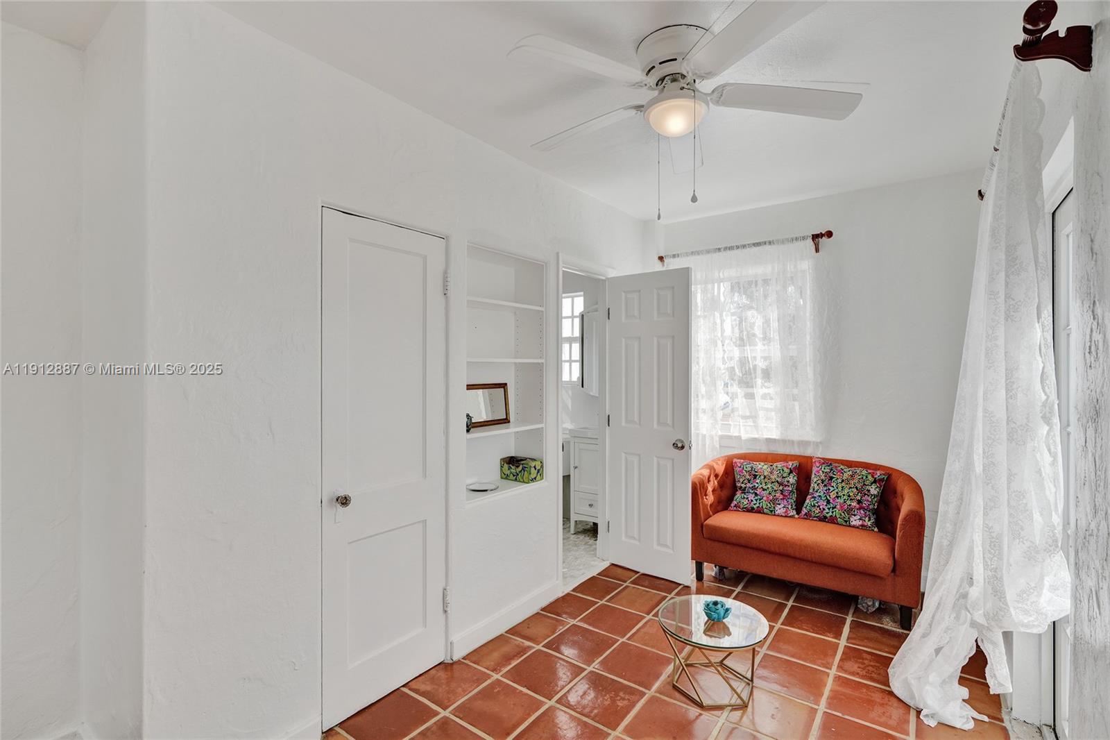 5252 La Gorce Dr Miami Beach, FL 33140