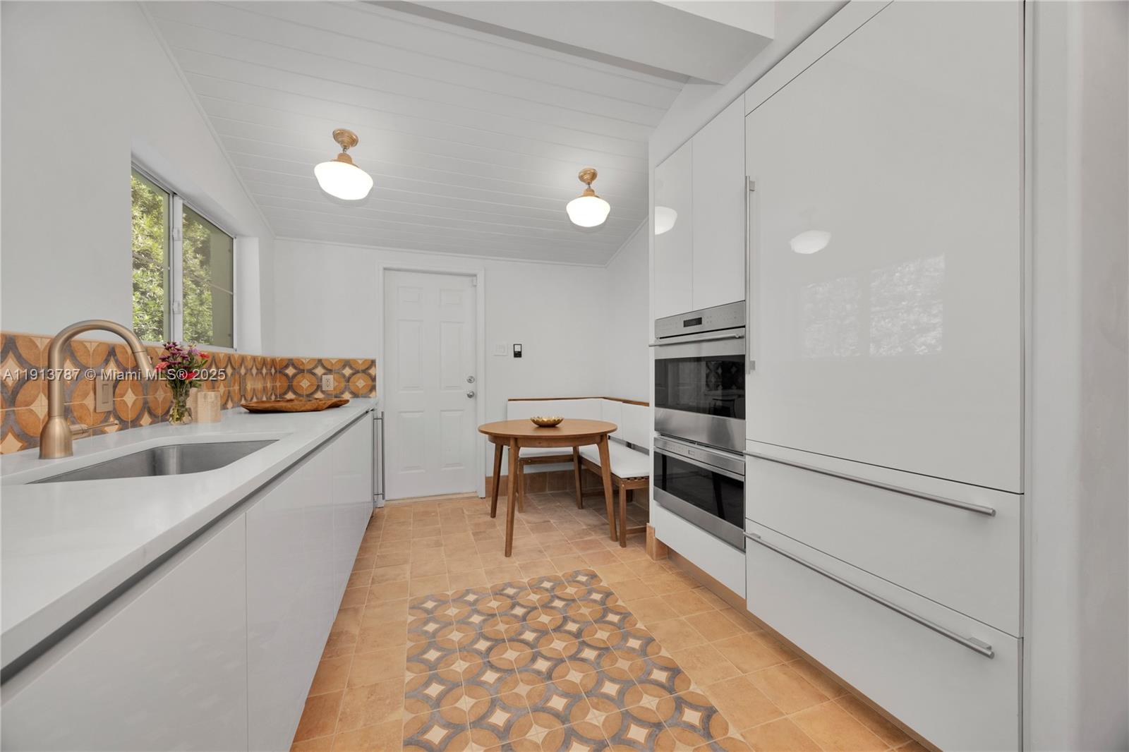 4484 Royal Palm Ave Miami Beach, FL 33140