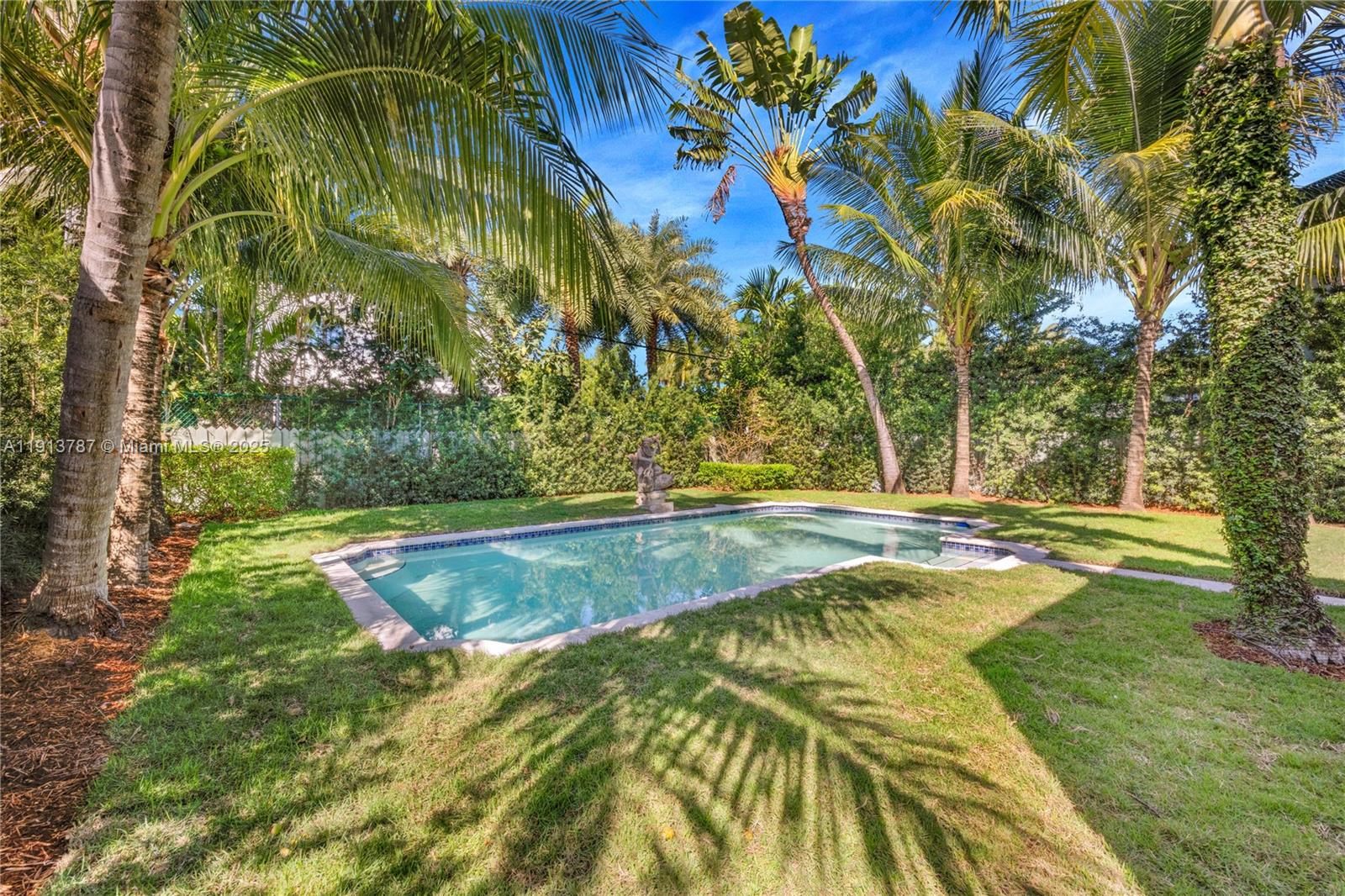 4484 Royal Palm Ave Miami Beach, FL 33140