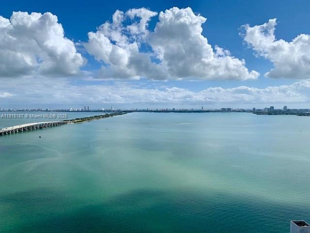 480 NE 31st St #2605