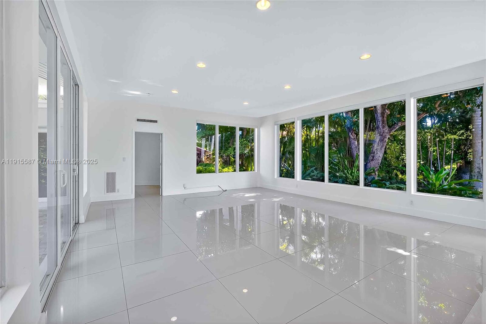 1017 NE 95th St Miami Shores, FL 33138