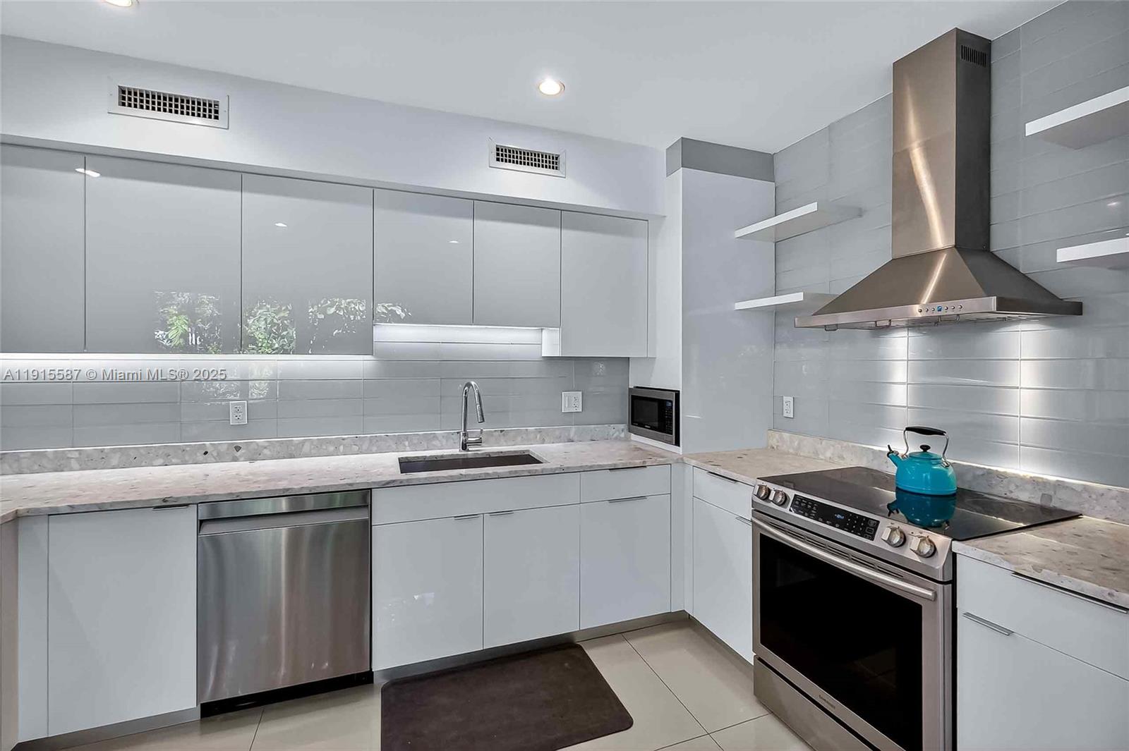 1017 NE 95th St Miami Shores, FL 33138