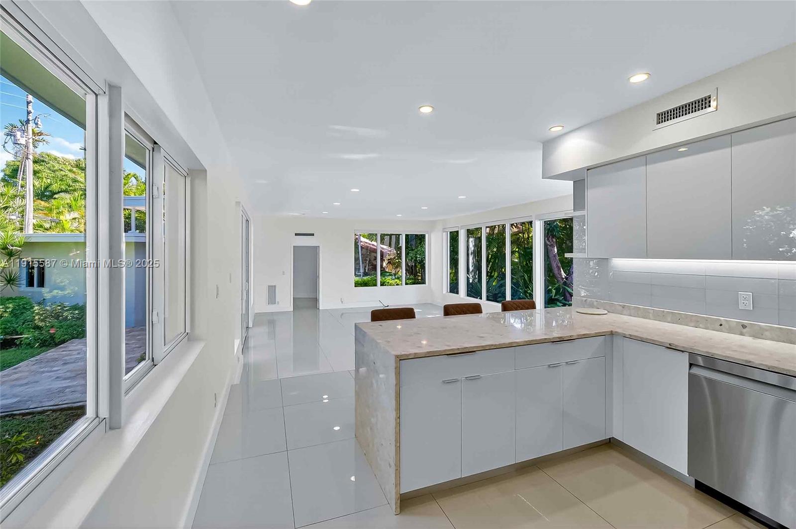 1017 NE 95th St Miami Shores, FL 33138