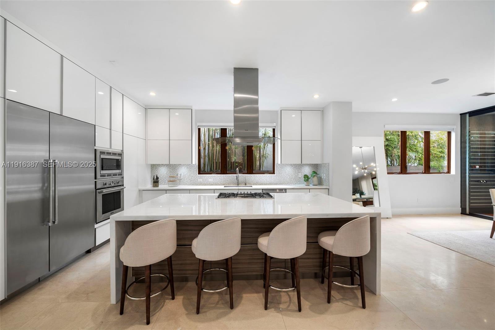 1621 S Bayshore Dr Miami, FL 33133