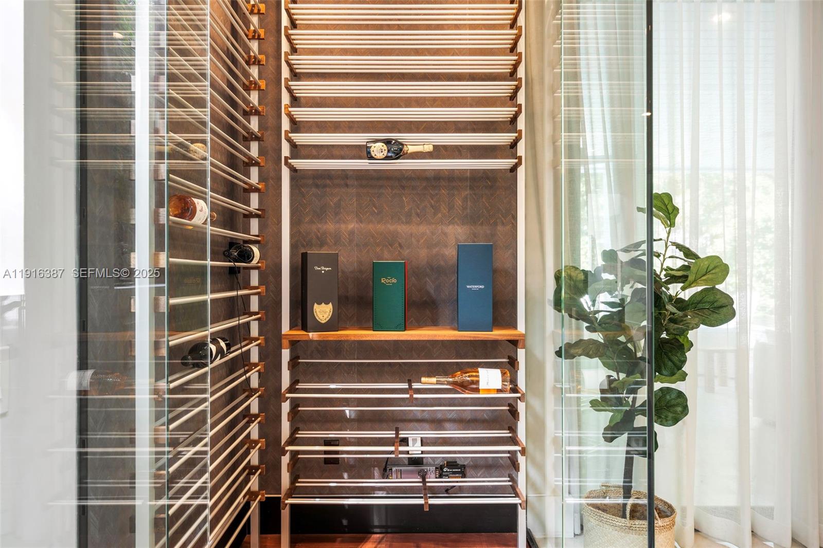 1621 S Bayshore Dr Miami, FL 33133