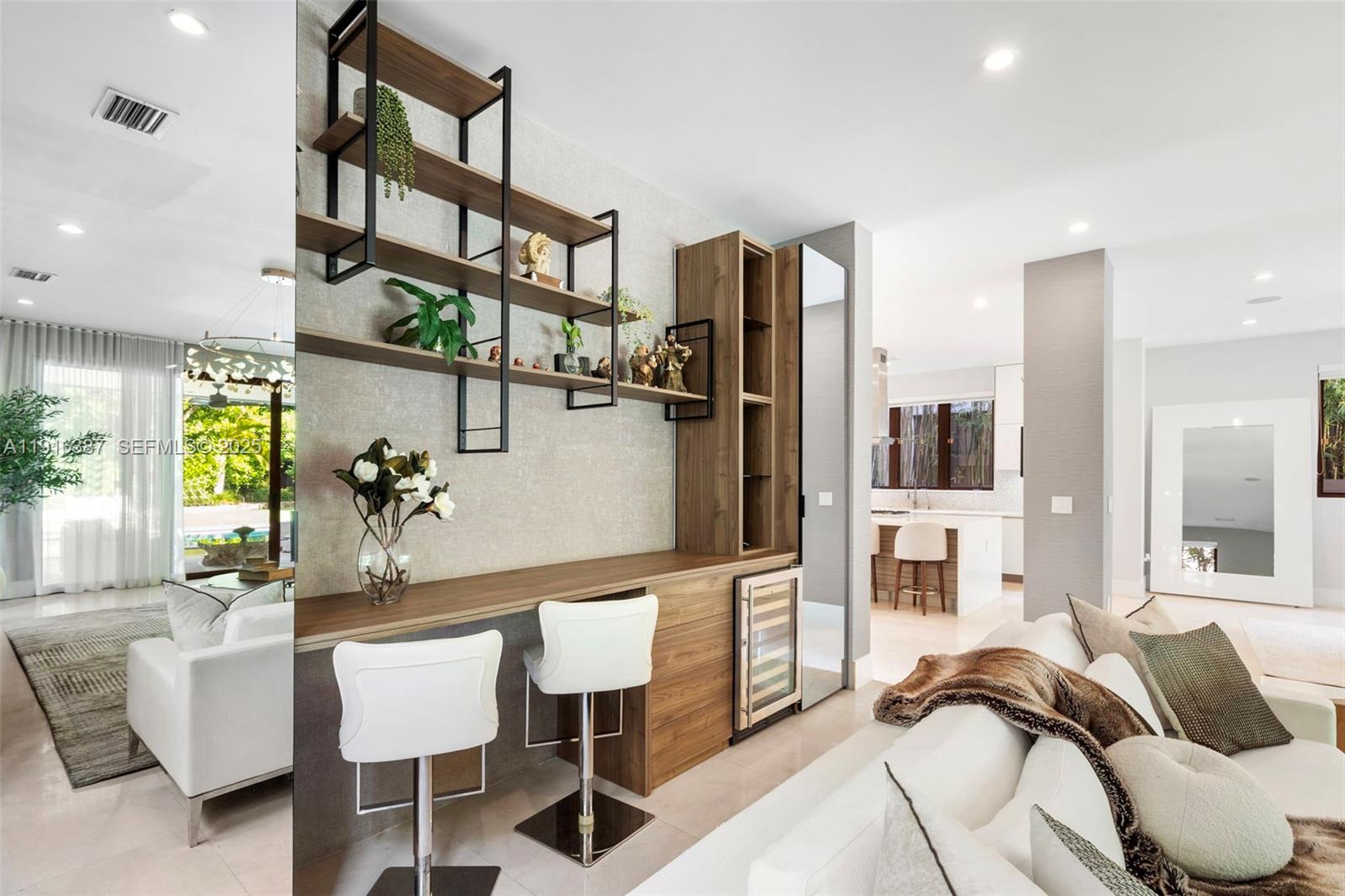 1621 S Bayshore Dr Miami, FL 33133