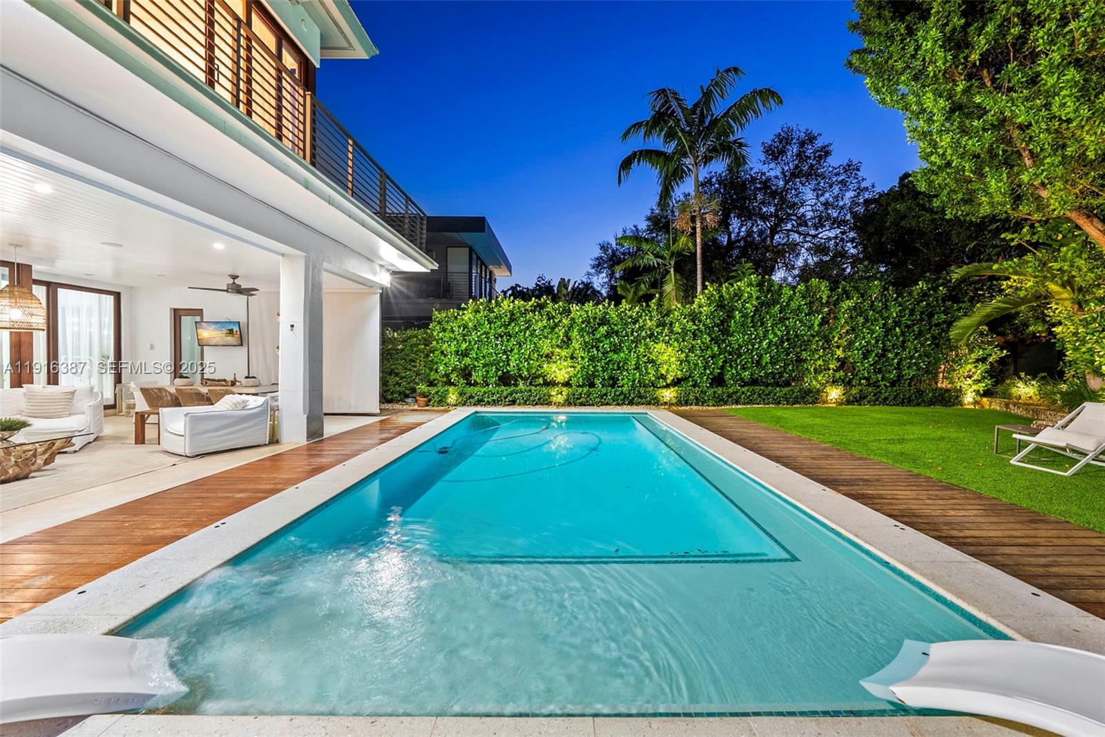 1621 S Bayshore Dr Miami, FL 33133