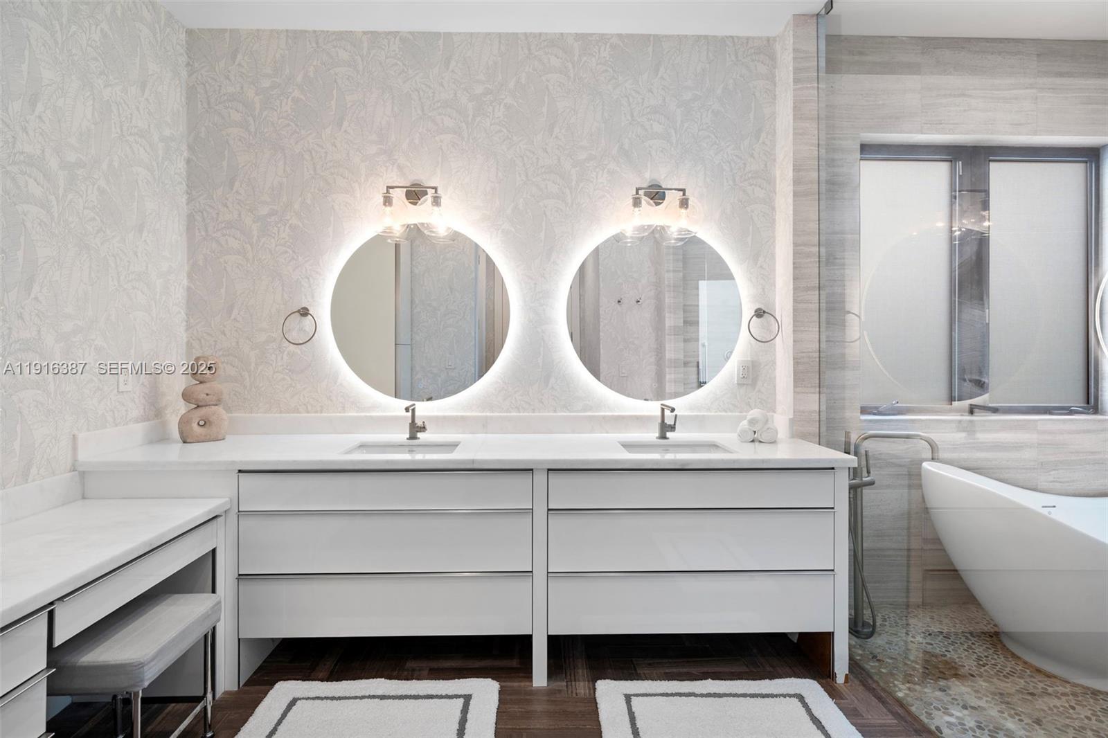 1621 S Bayshore Dr Miami, FL 33133