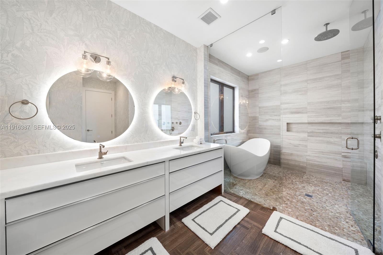 1621 S Bayshore Dr Miami, FL 33133