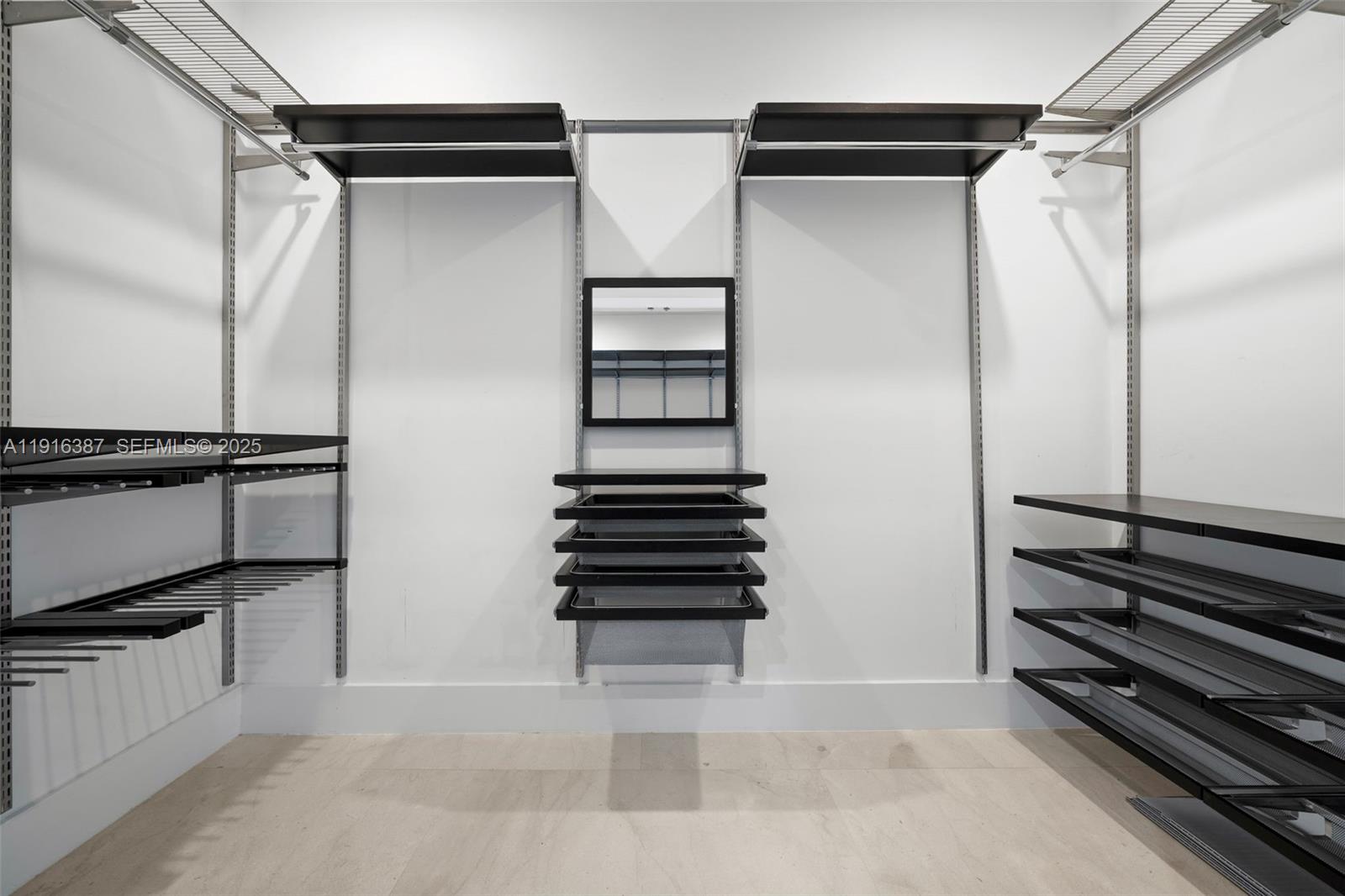 1621 S Bayshore Dr Miami, FL 33133