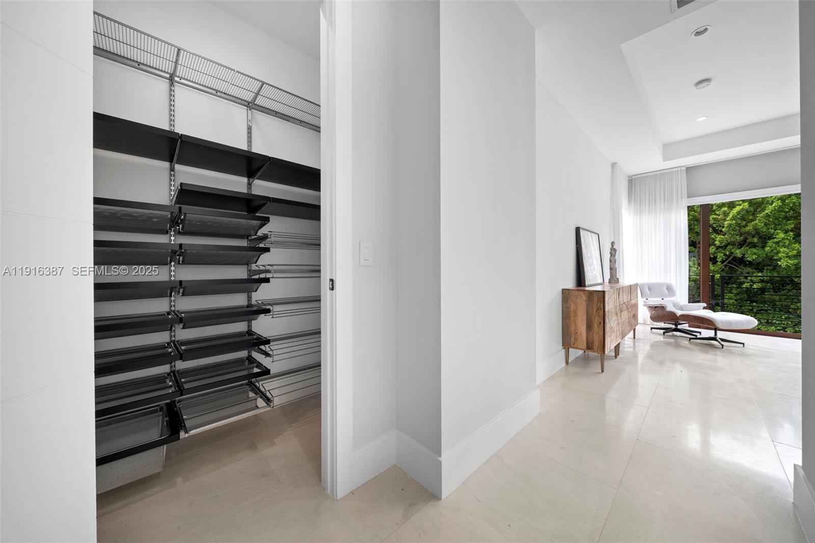 1621 S Bayshore Dr Miami, FL 33133