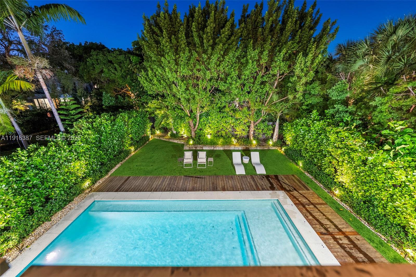 1621 S Bayshore Dr Miami, FL 33133