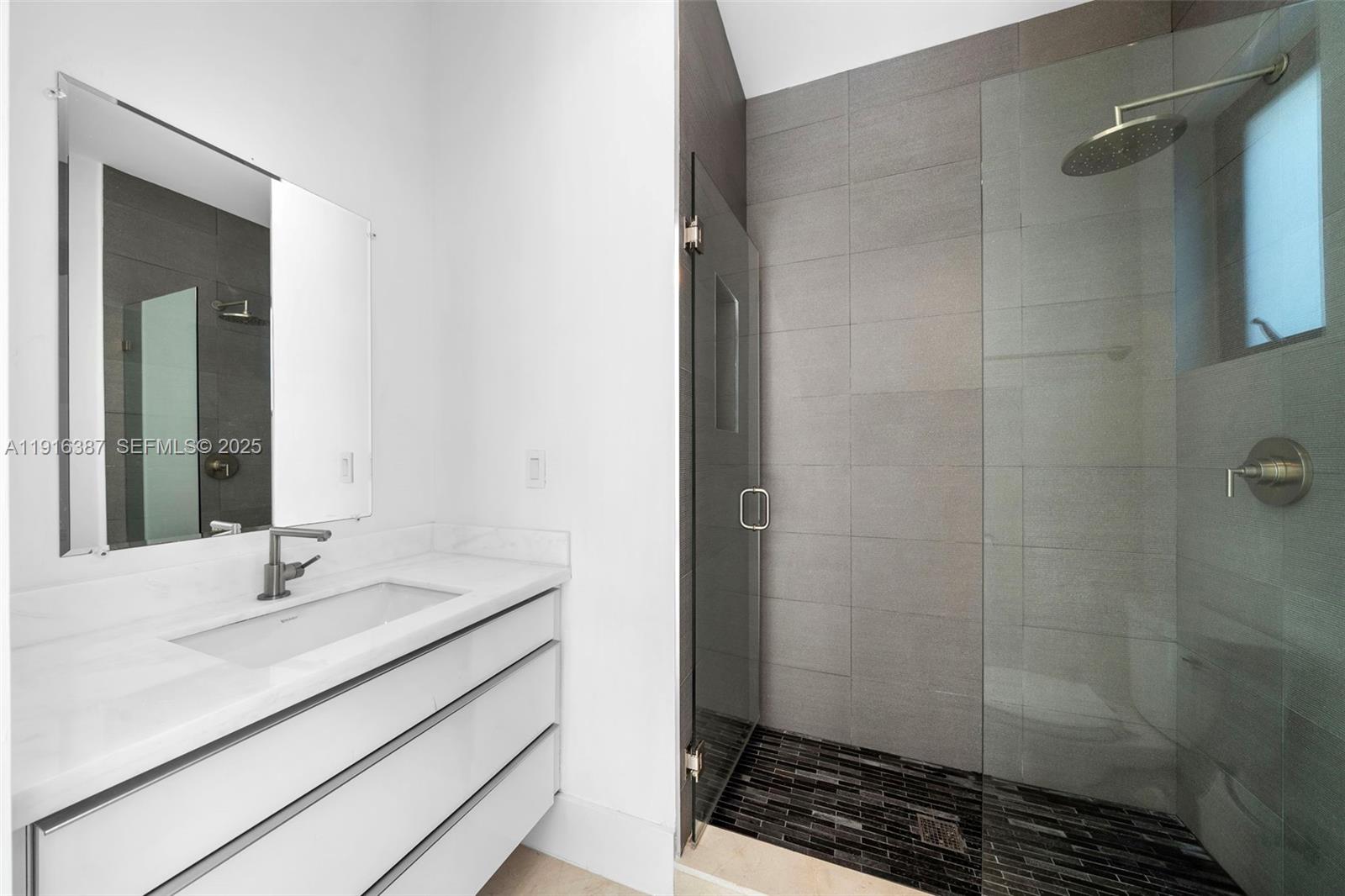 1621 S Bayshore Dr Miami, FL 33133