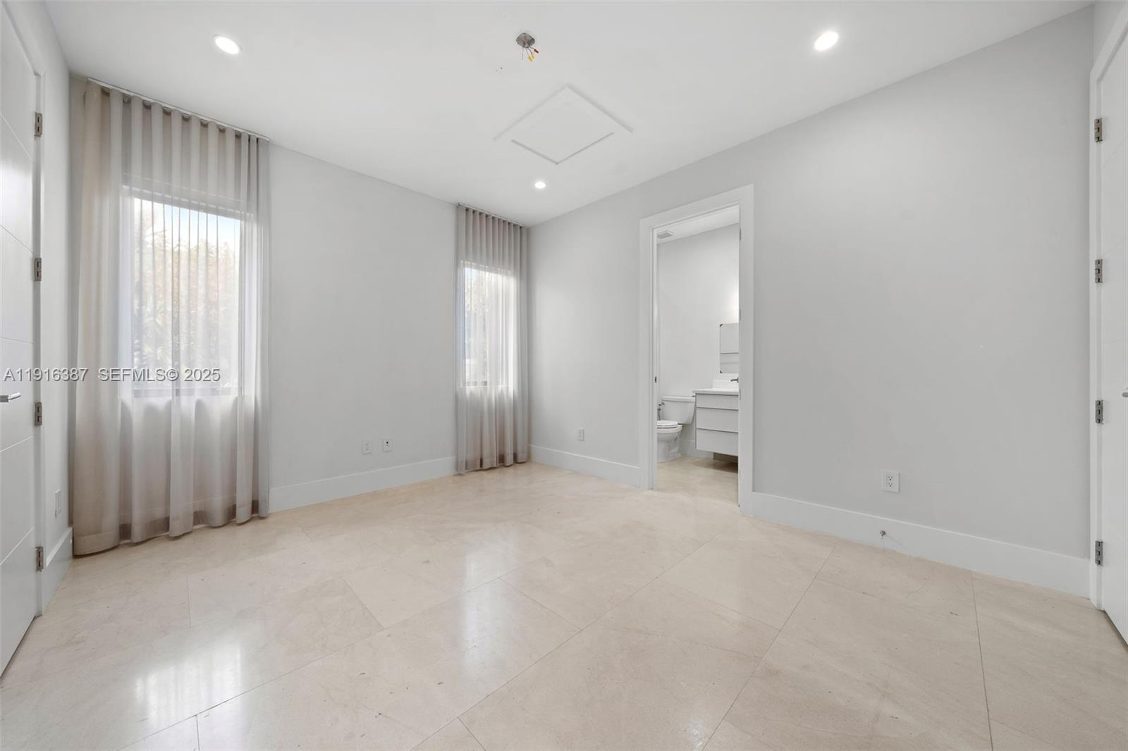 1621 S Bayshore Dr Miami, FL 33133