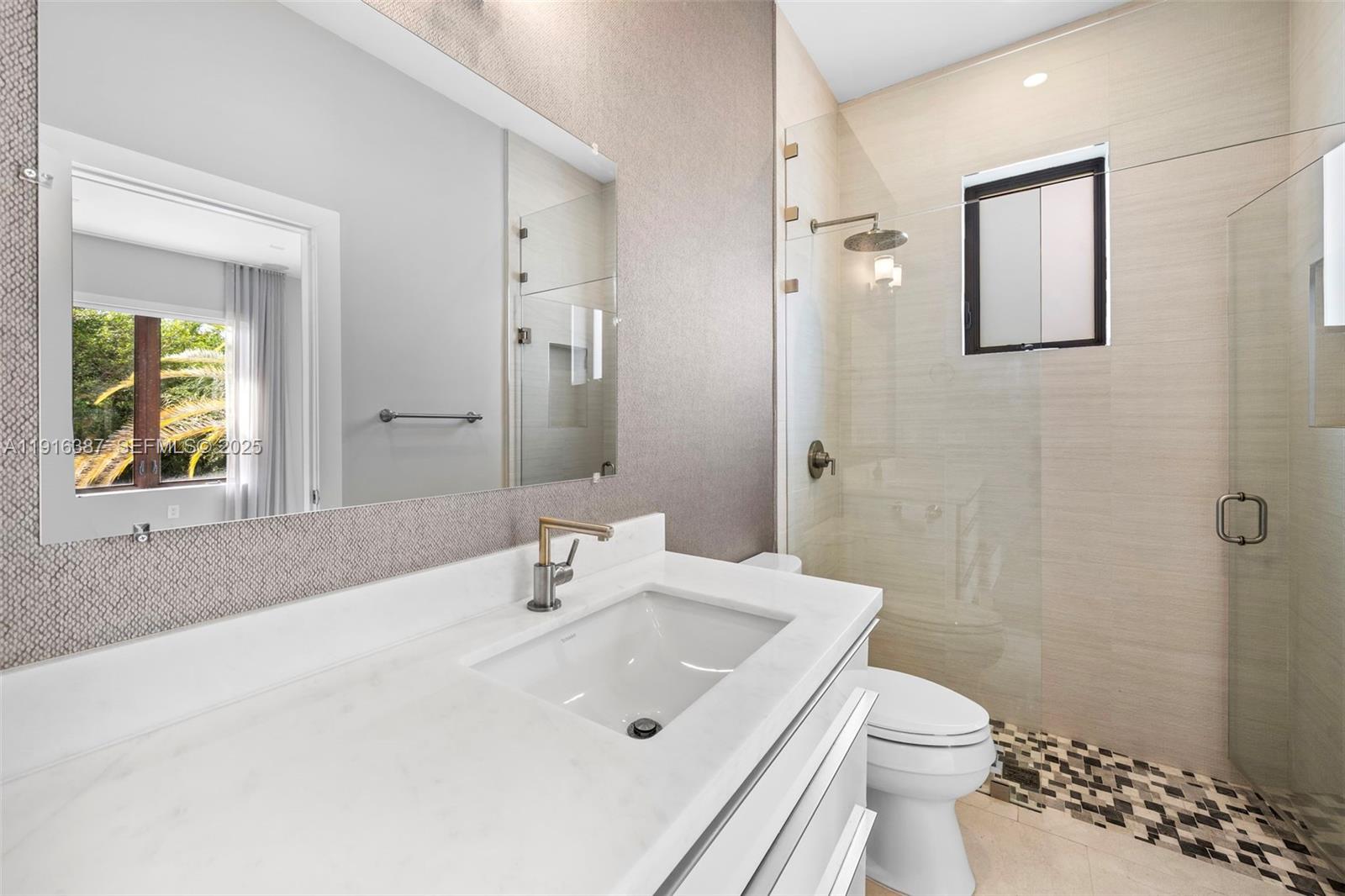 1621 S Bayshore Dr Miami, FL 33133