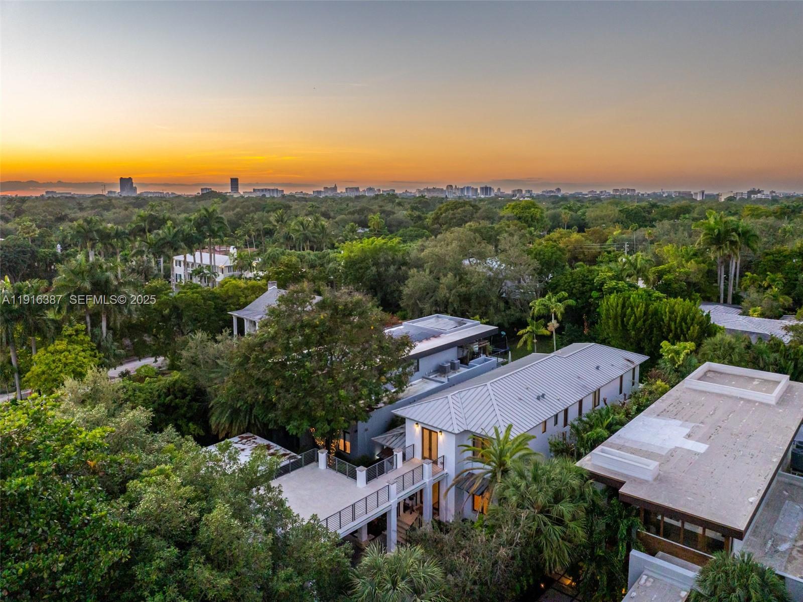 1621 S Bayshore Dr Miami, FL 33133