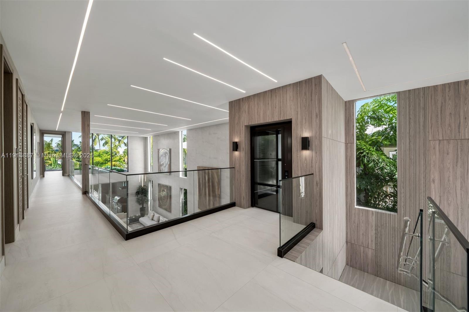 725 NE 77th St Miami, FL 33138