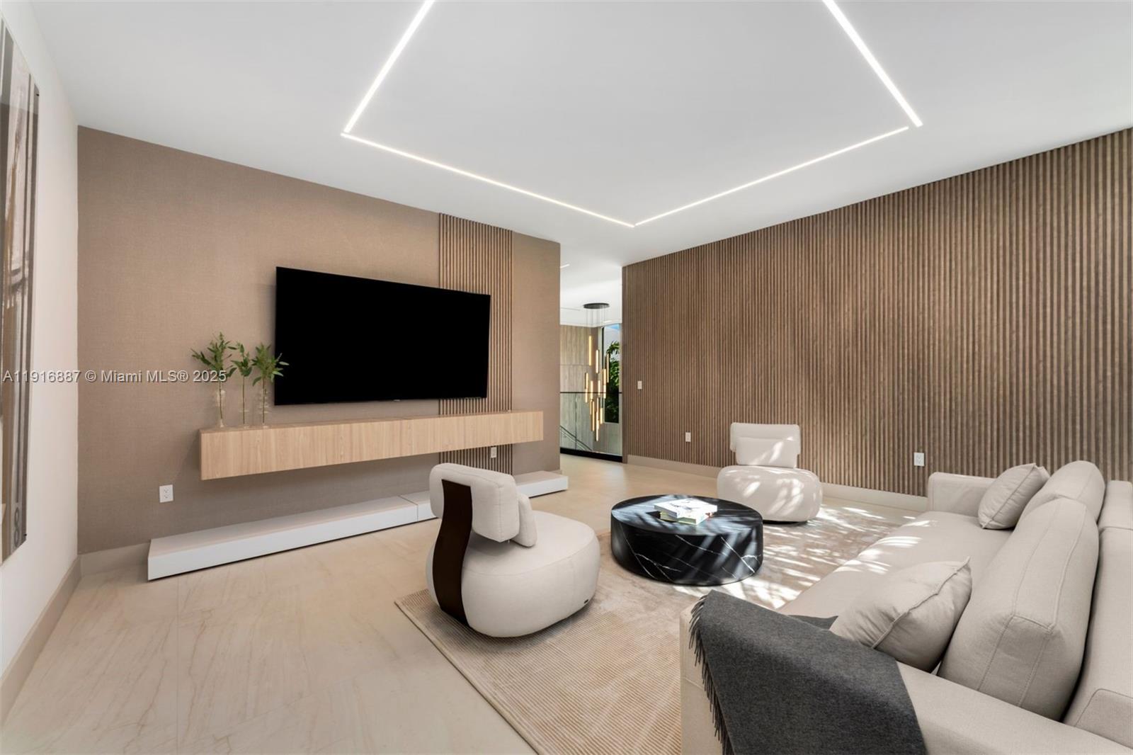 725 NE 77th St Miami, FL 33138