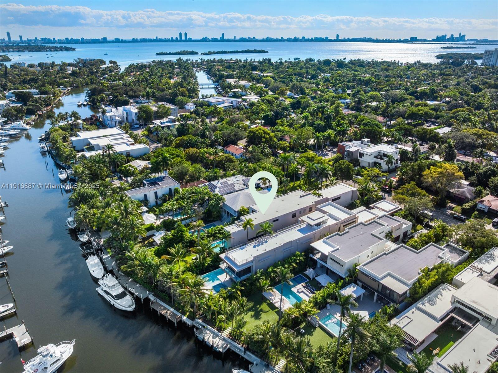 725 NE 77th St Miami, FL 33138