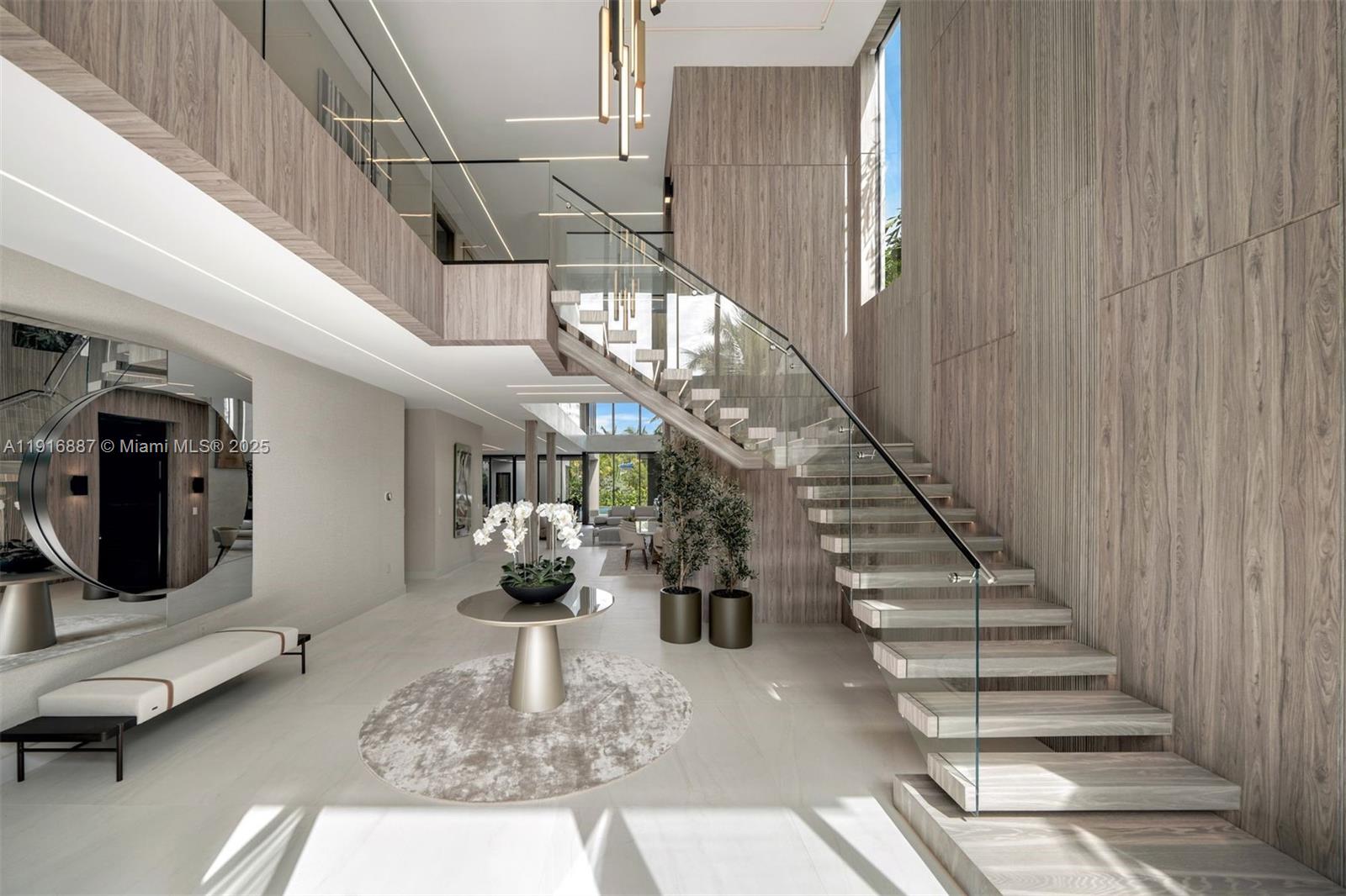 725 NE 77th St Miami, FL 33138