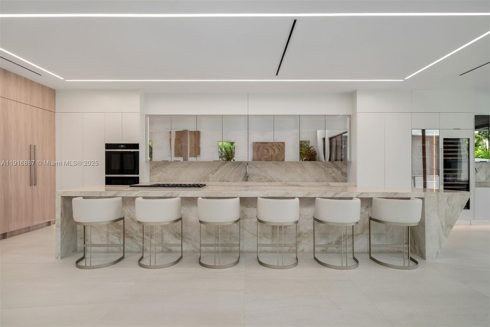 725 NE 77th St Miami, FL 33138