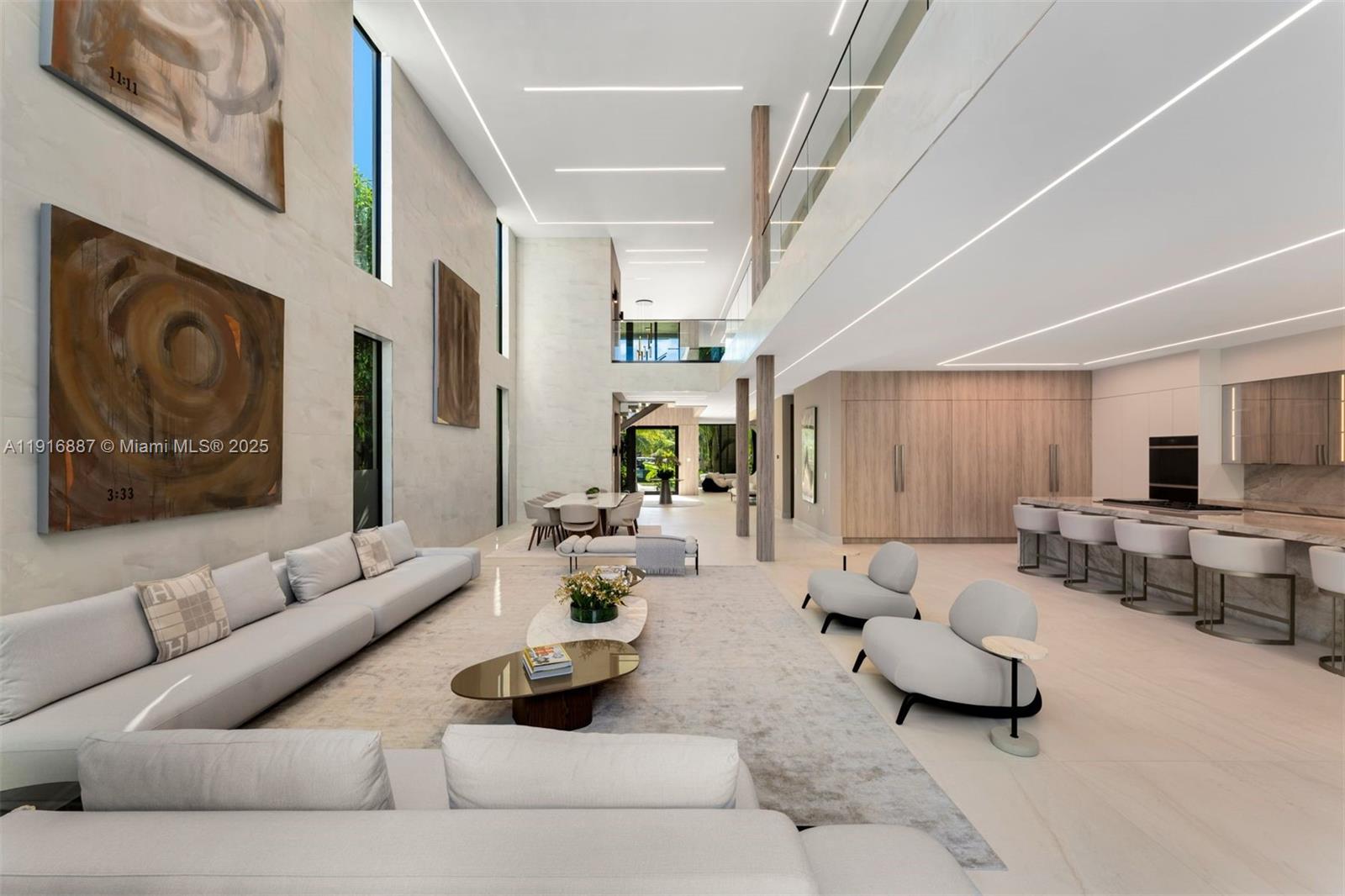 725 NE 77th St Miami, FL 33138