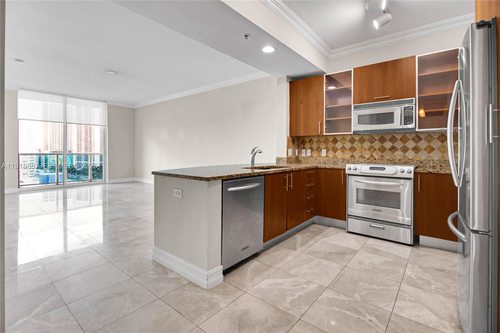 image Ocean Marine Yacht Club1