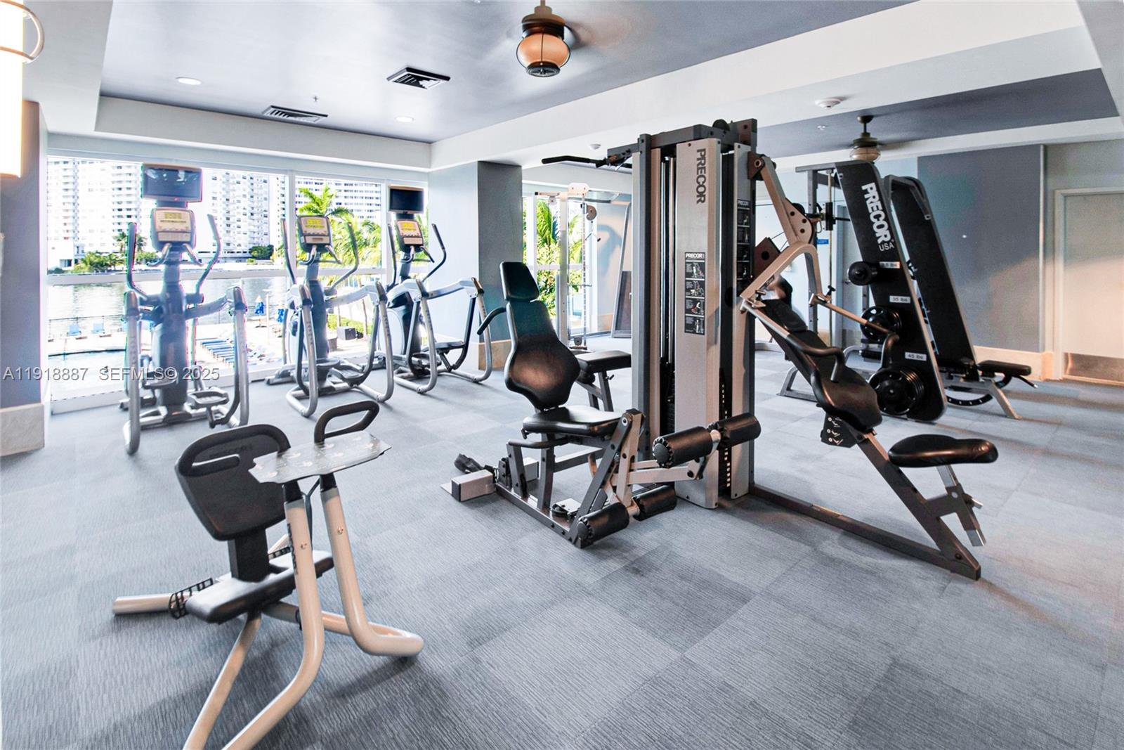 image Ocean Marine Yacht Club20