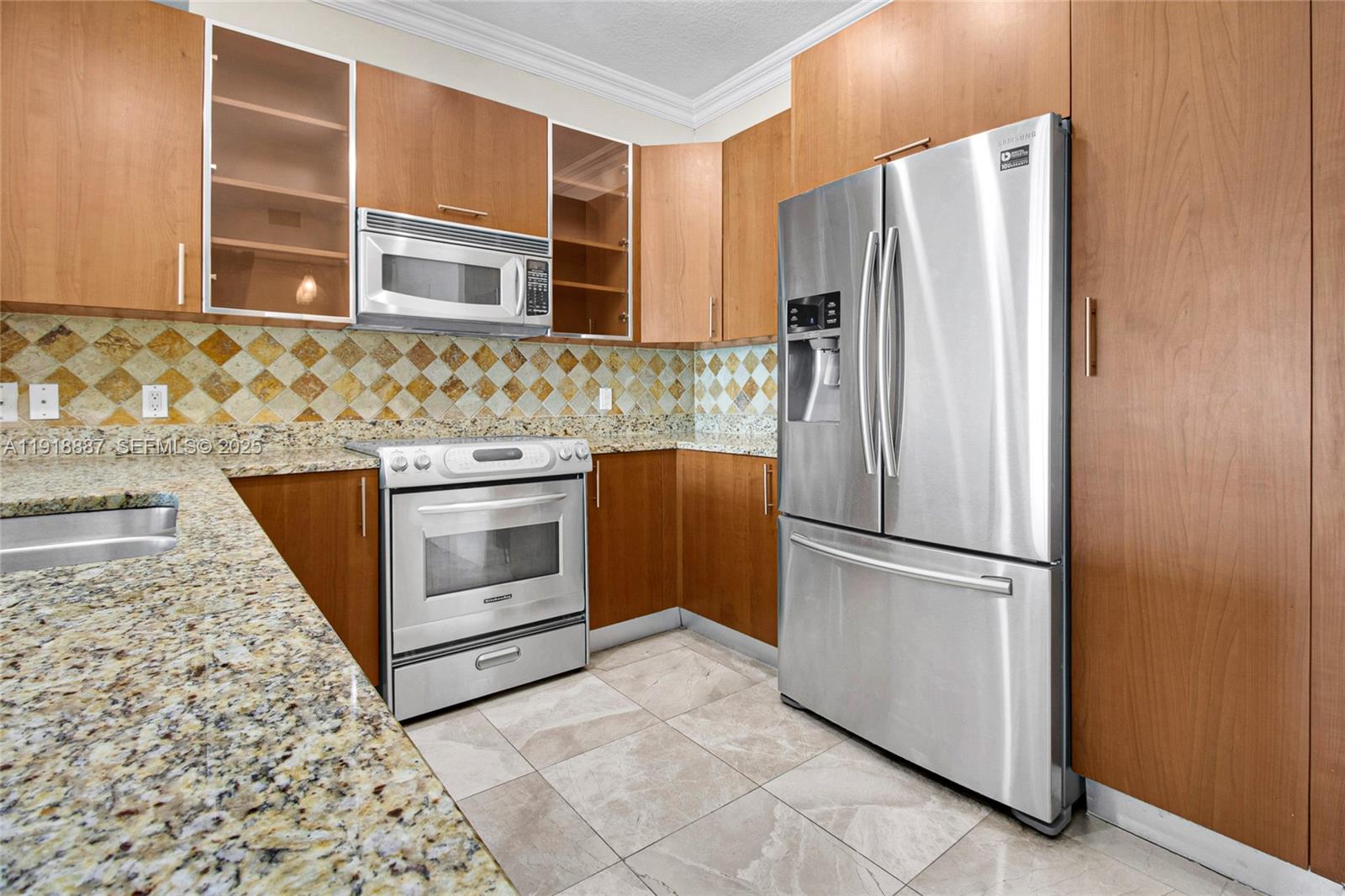 image Ocean Marine Yacht Club3