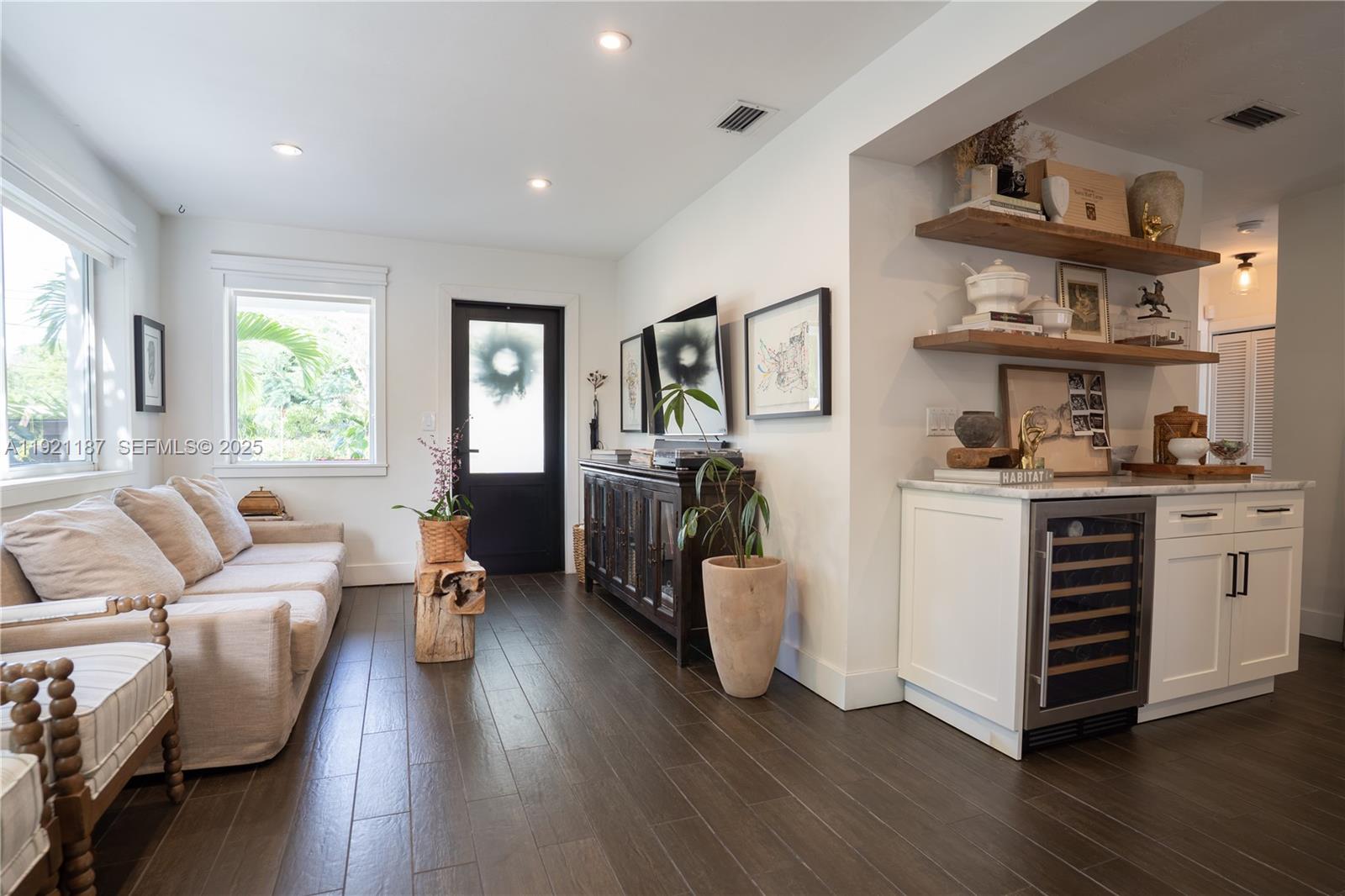 6040 SW 22nd St Miami, FL 33155