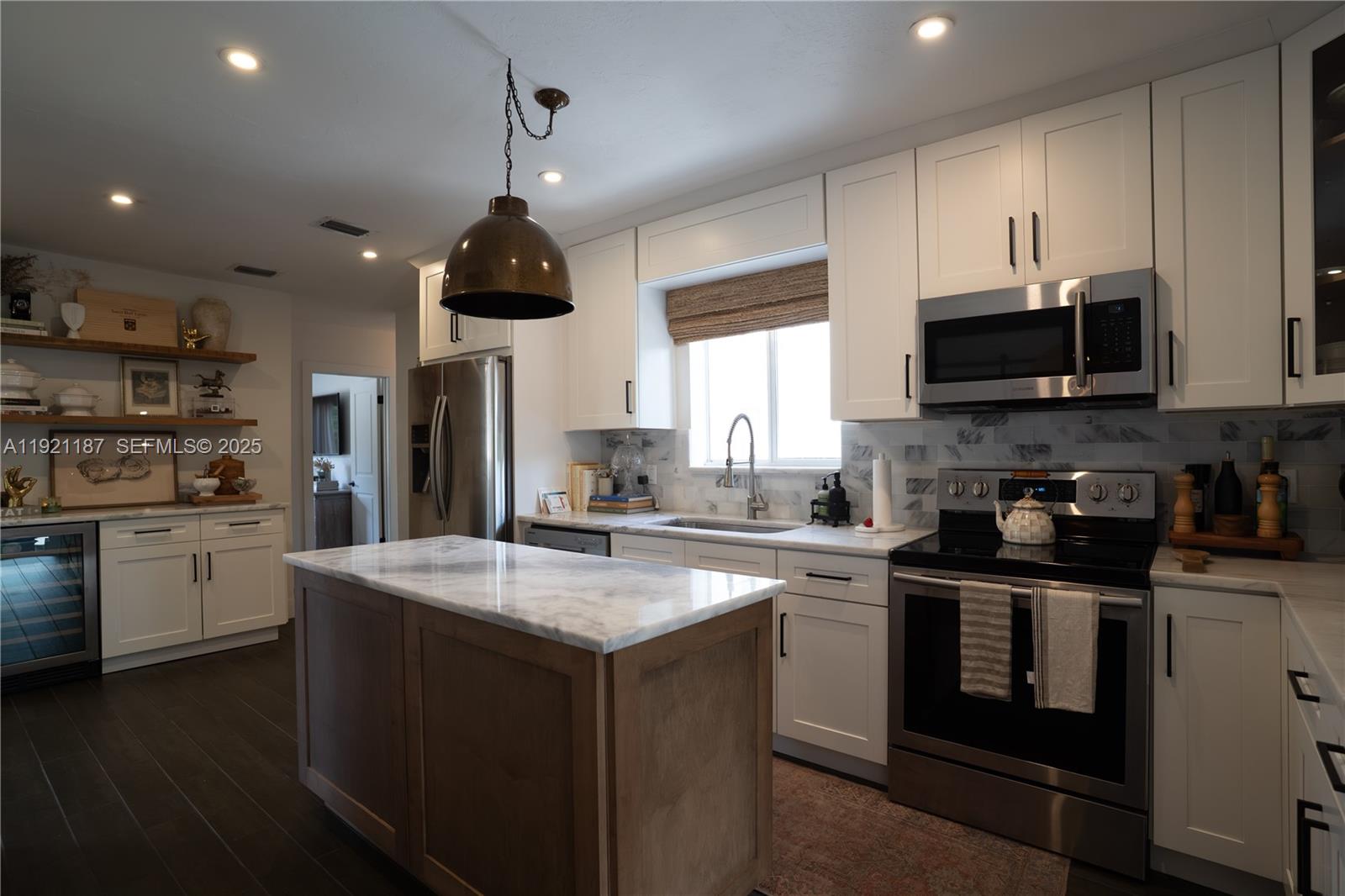 6040 SW 22nd St Miami, FL 33155