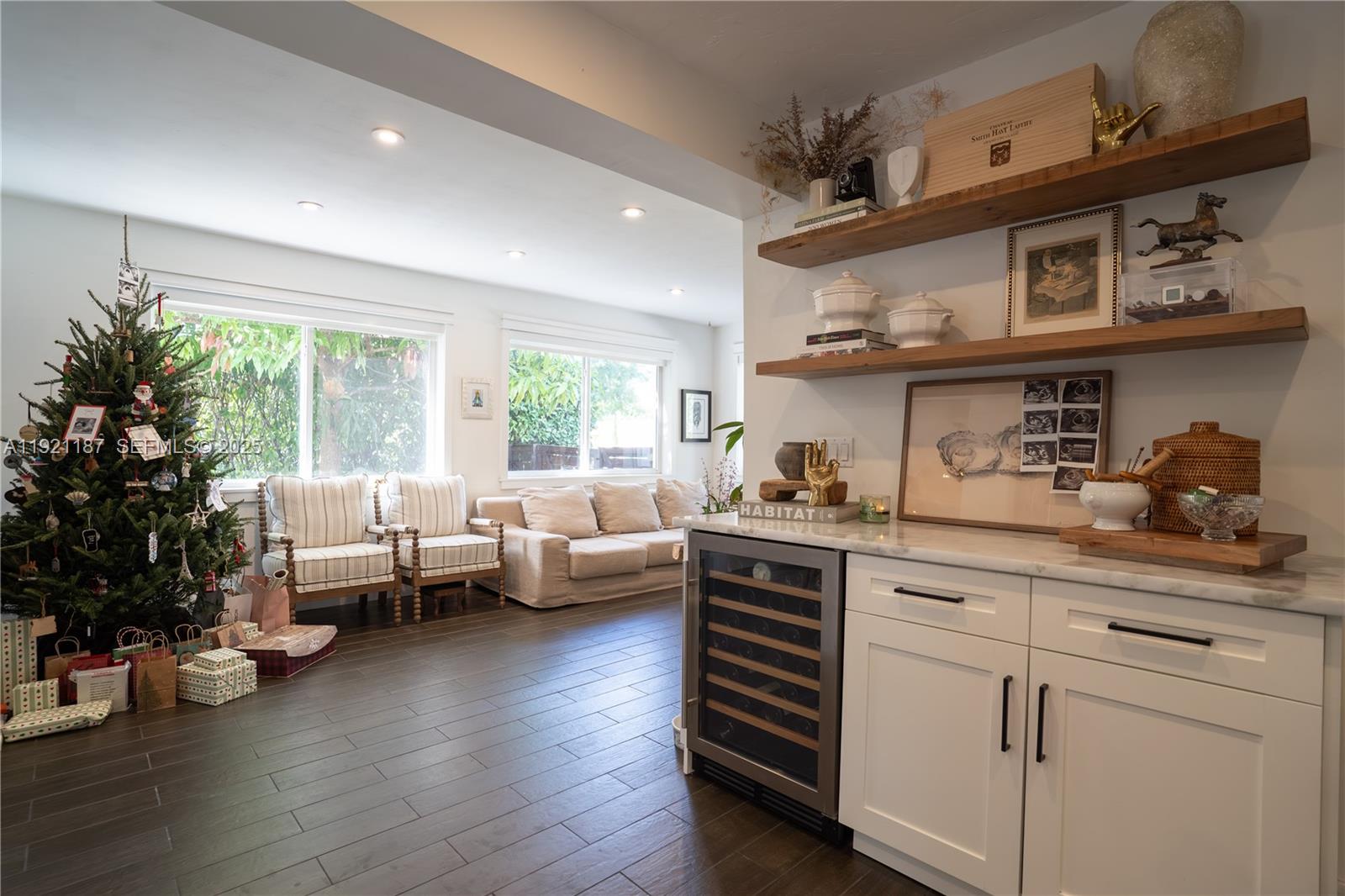 6040 SW 22nd St Miami, FL 33155