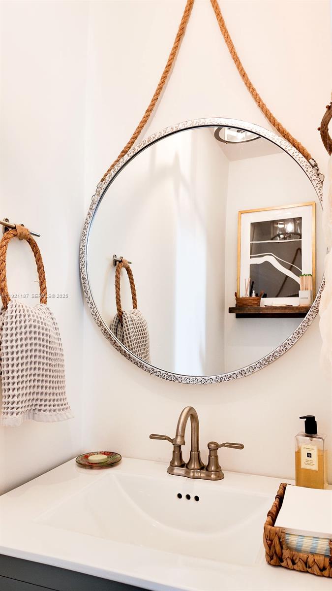 6040 SW 22nd St Miami, FL 33155