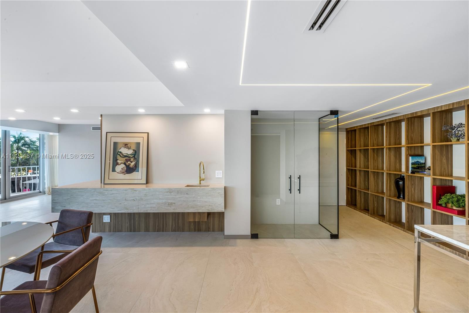 10155 Collins Ave #202 Bal Harbour, FL 33154