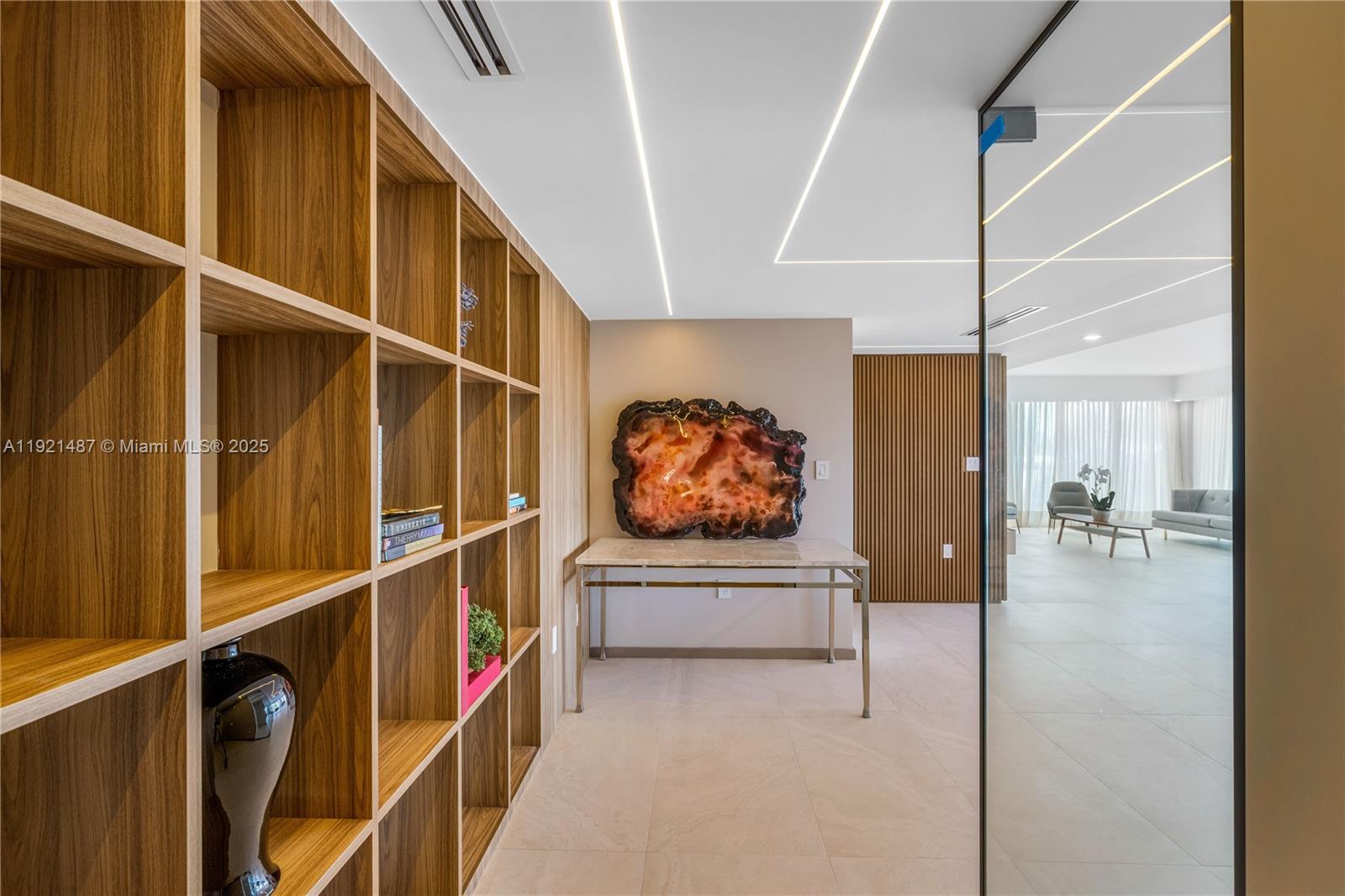 10155 Collins Ave #202 Bal Harbour, FL 33154