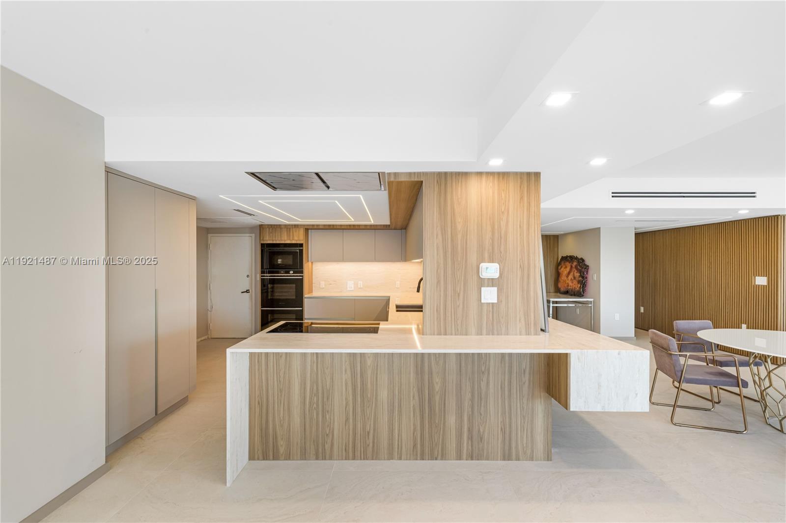 10155 Collins Ave #202 Bal Harbour, FL 33154