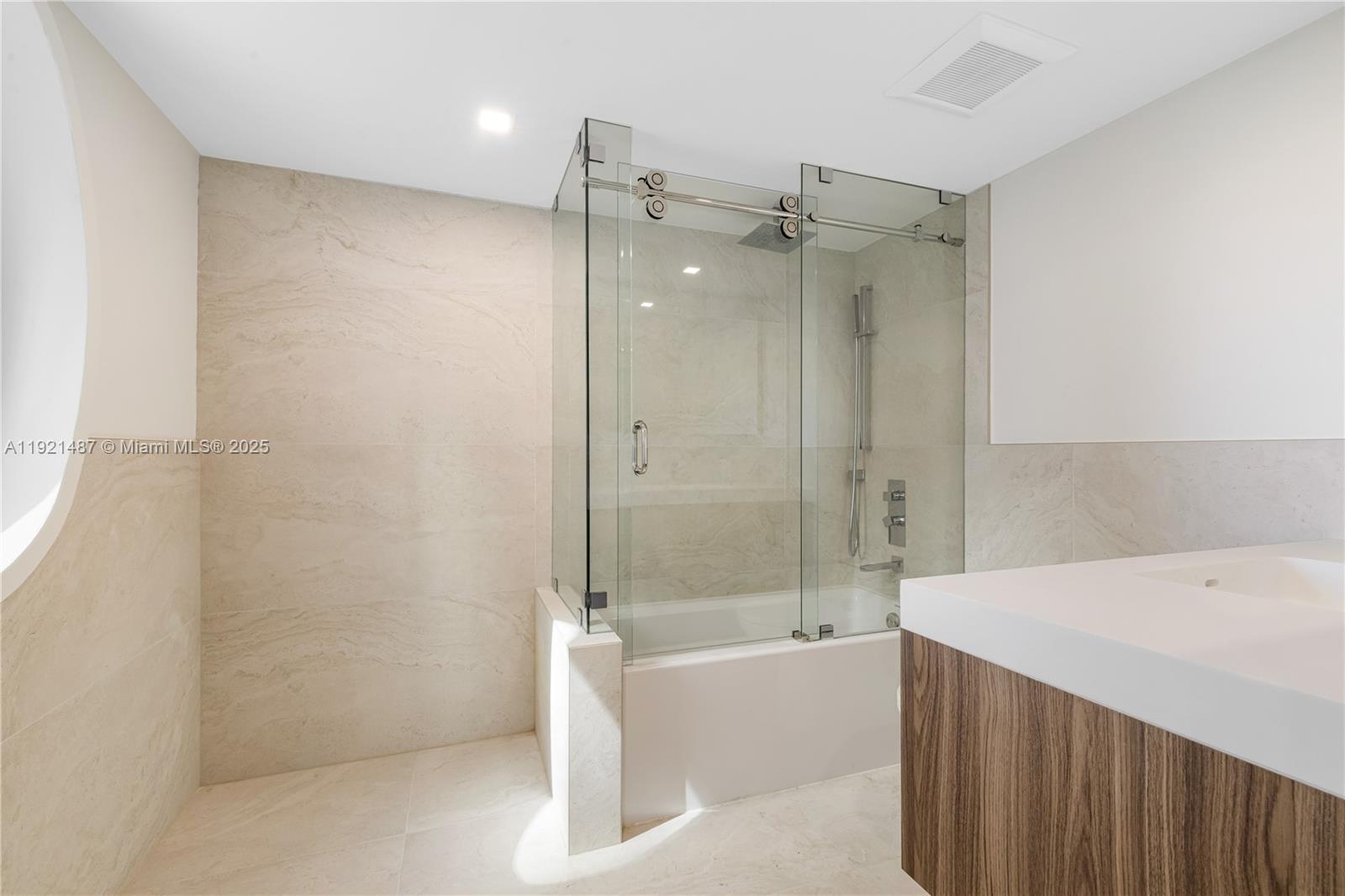 10155 Collins Ave #202 Bal Harbour, FL 33154
