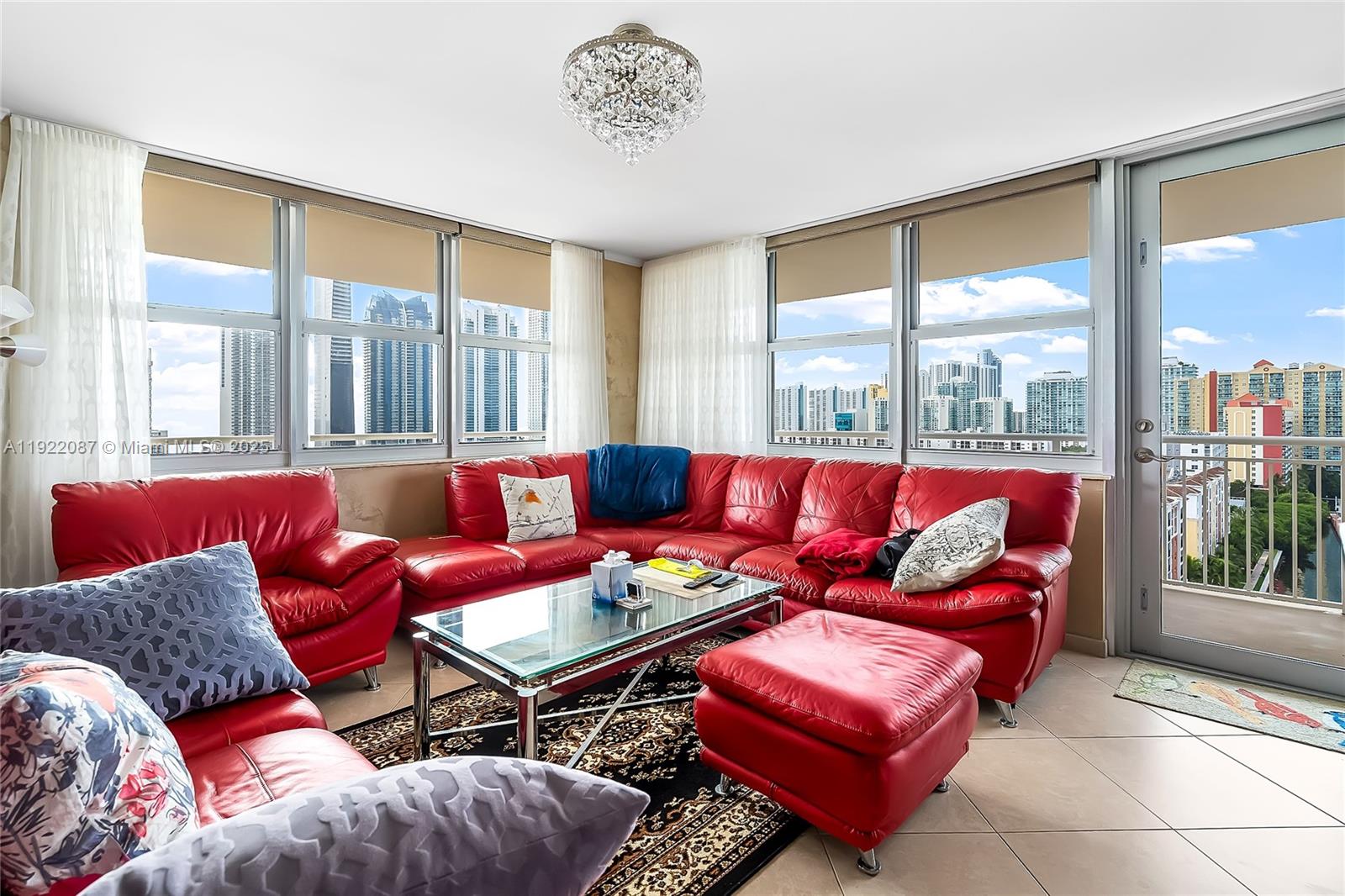 image Winston Towers 100 Condo15