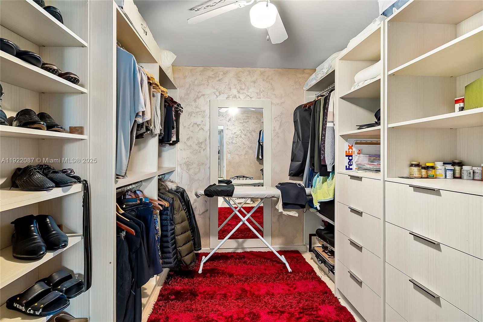 image Winston Towers 100 Condo23