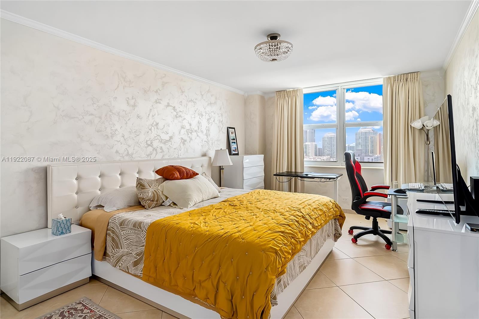 image Winston Towers 100 Condo35